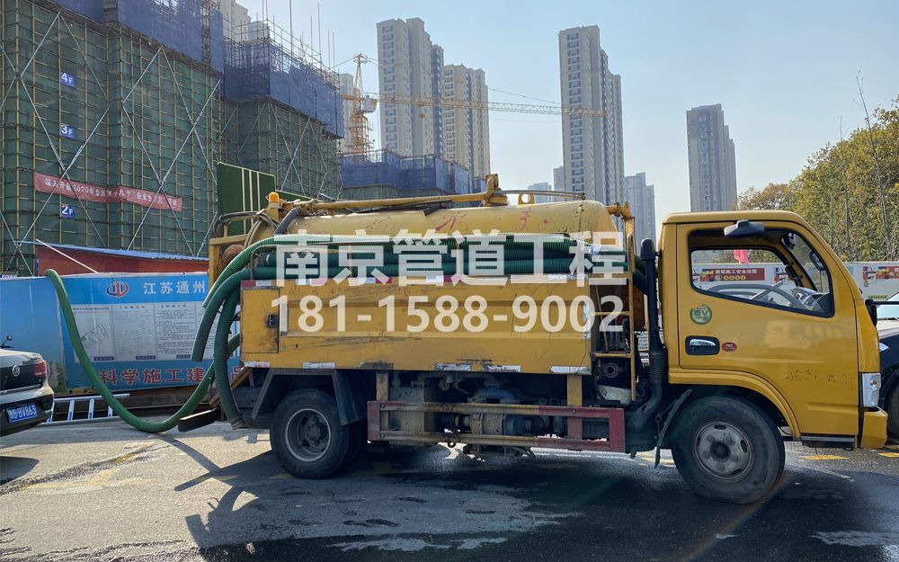 265马渡村建筑工地抽粪