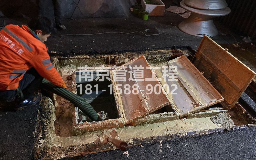 276马渡村饭店隔油池清理