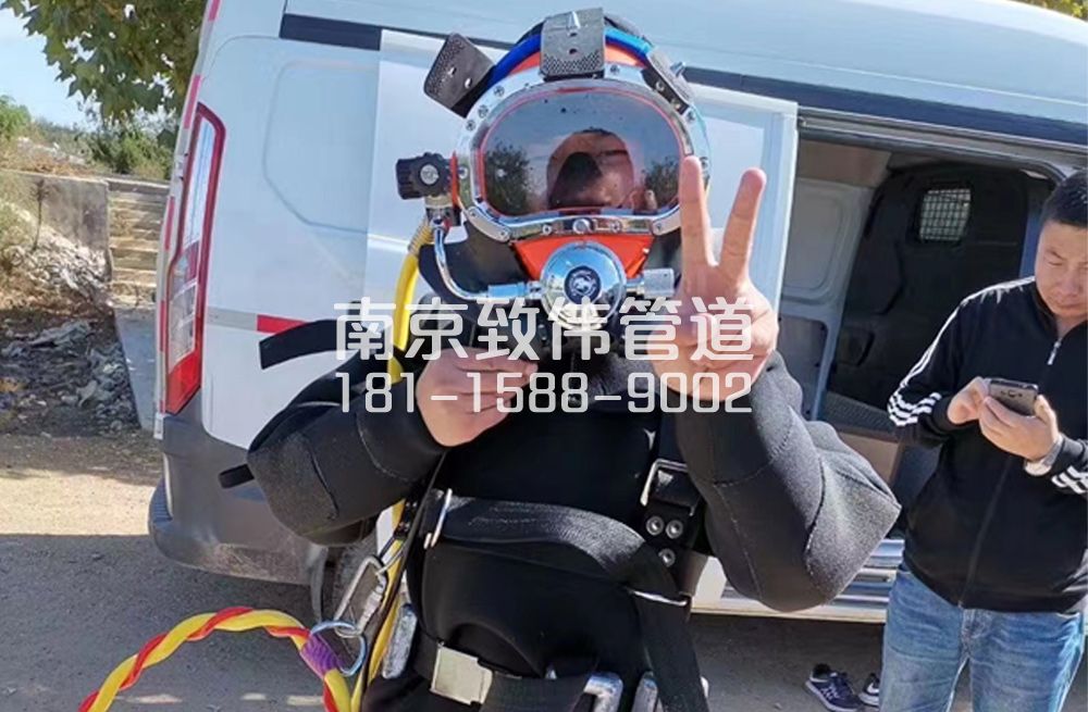 马渡村沉淀池清底